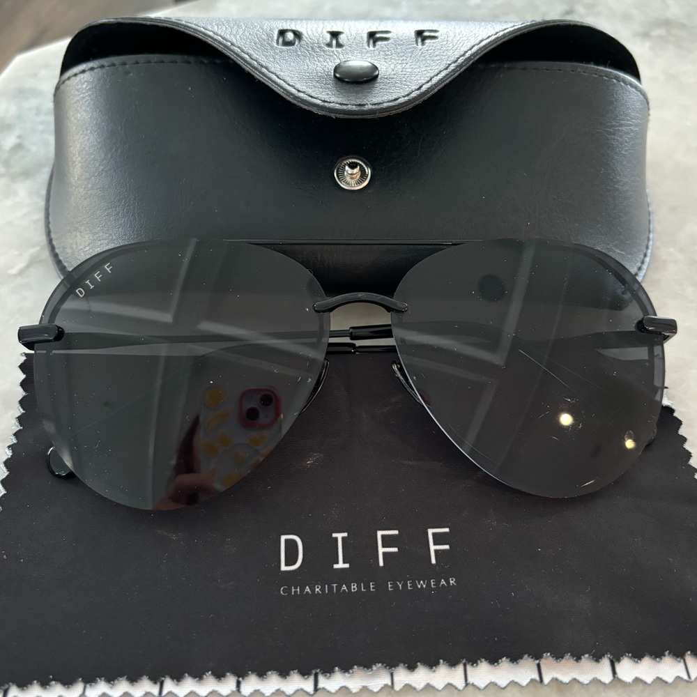 Diff Eyewear Sunglasses - image 1